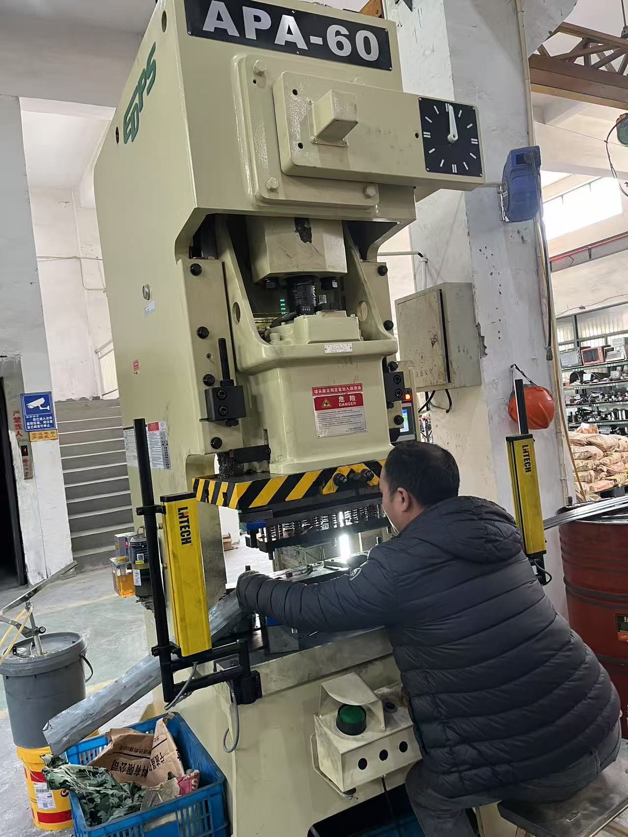 Mold design and manufacturing / Pressing part processing factory / Mold product research and development